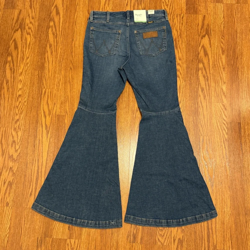 Wrangler retro flare jeans - Picture 2 of 3